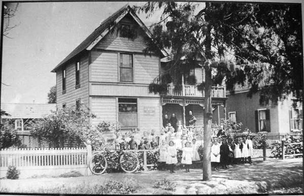 smes academy of holy names small